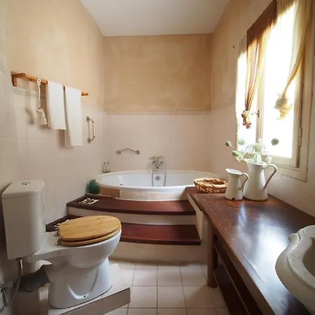 Alia's Sea View & Casa rural *