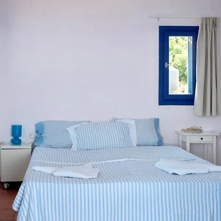 Alia's Sea View & Aprovaton