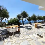 Alia's Sea View & Kır Evi *