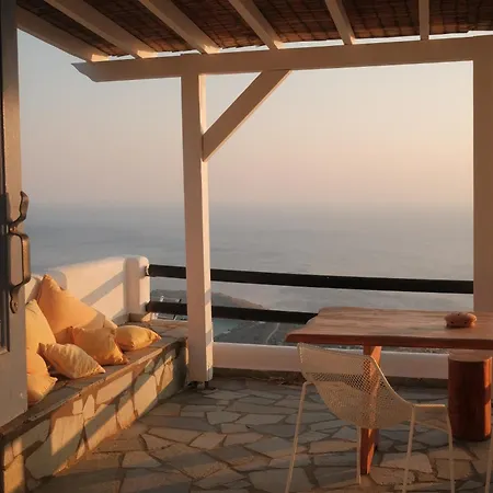 Летний дом Alia's Sea View & *