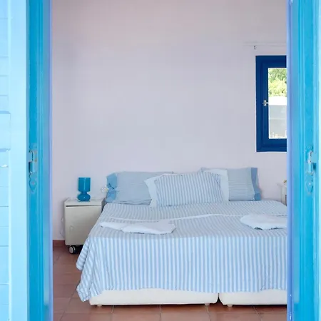 Alia's Sea View & Летний дом Aprovaton