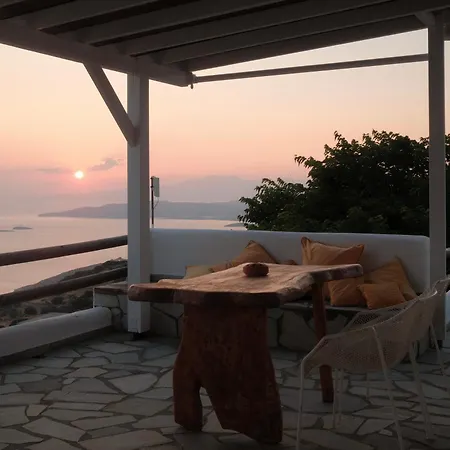 Alia's Sea View &
