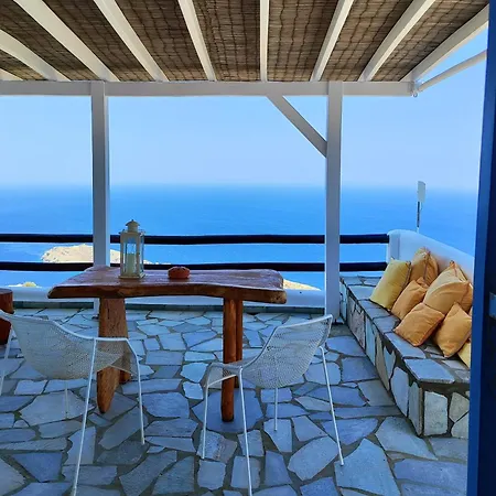 Alia's Sea View & Летний дом Aprovaton