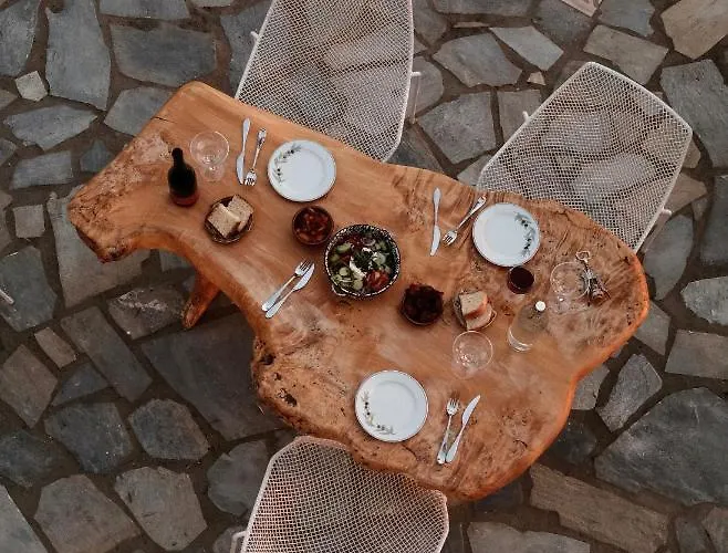 Alia's Sea View & Venkovský dům Aprovaton