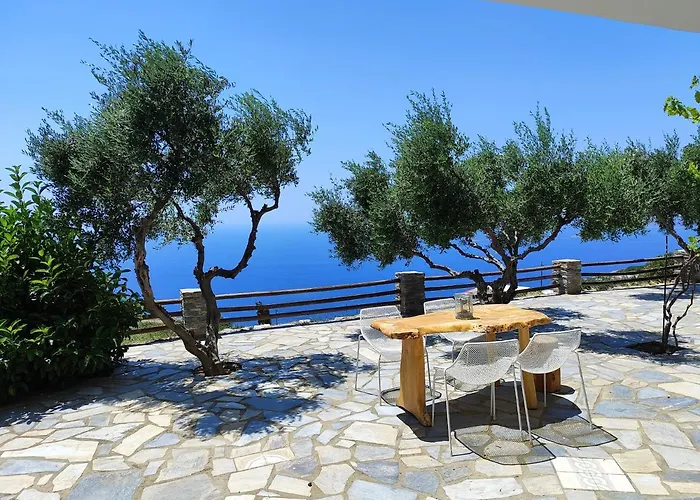 Kır Evi Alia's Sea View & Aprovaton