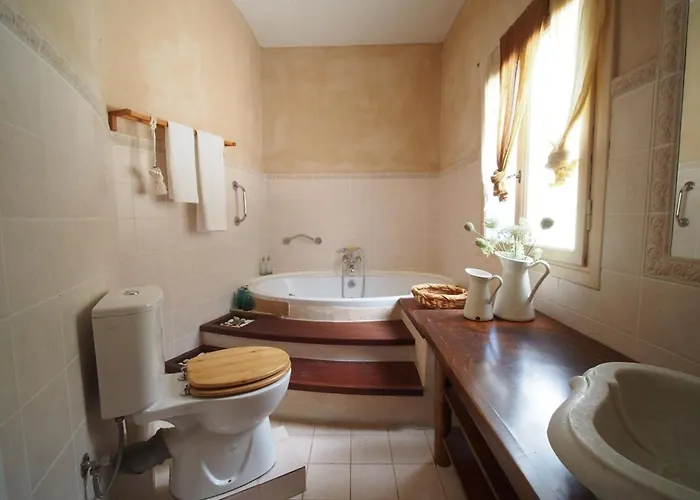 Alia's Sea View & Venkovský dům *