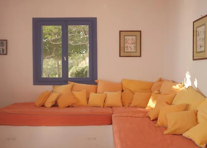 Alia's Sea View & * Aprovaton