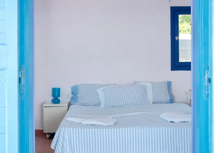 Alia's Sea View & Venkovský dům Aprovaton