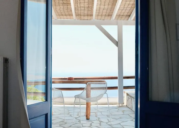 Alia's Sea View & Aprovaton