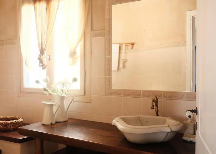 Alia's Sea View & Venkovský dům Aprovaton