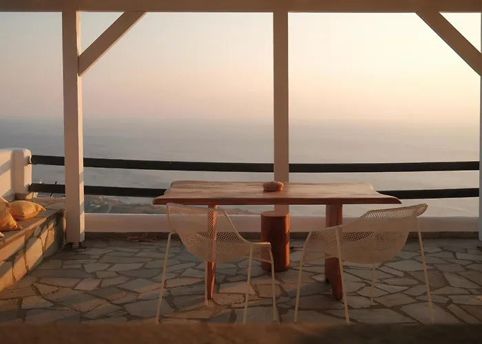 Alia's Sea View & Aprovaton